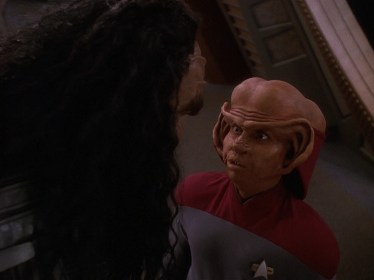 extant_StarTrek_DS9_5x23-BlazeOfGlory_02525.jpg