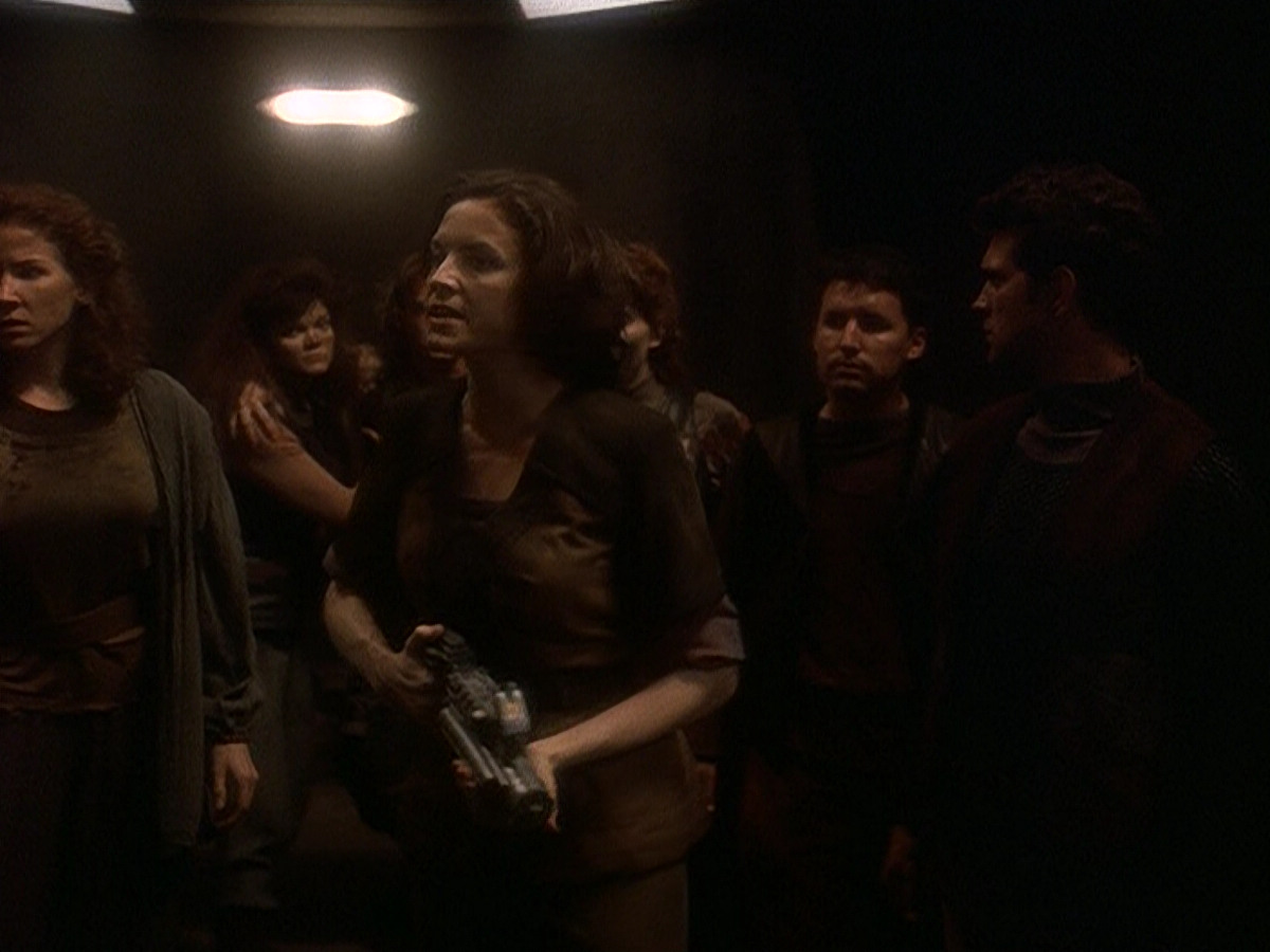 extant_StarTrek_DS9_5x23-BlazeOfGlory_03296.jpg