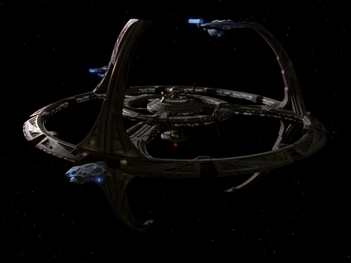 extant_StarTrek_DS9_5x23-BlazeOfGlory_03752.jpg