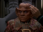 extant_StarTrek_DS9_5x23-BlazeOfGlory_01121.jpg