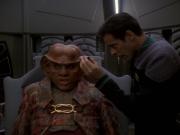 extant_StarTrek_DS9_5x23-BlazeOfGlory_01129.jpg