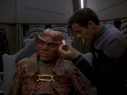 extant_StarTrek_DS9_5x23-BlazeOfGlory_01133.jpg