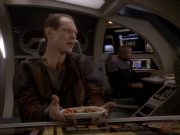 extant_StarTrek_DS9_5x23-BlazeOfGlory_01277.jpg