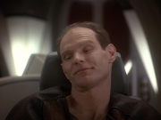 extant_StarTrek_DS9_5x23-BlazeOfGlory_01355.jpg