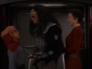 extant_StarTrek_DS9_5x23-BlazeOfGlory_03624.jpg