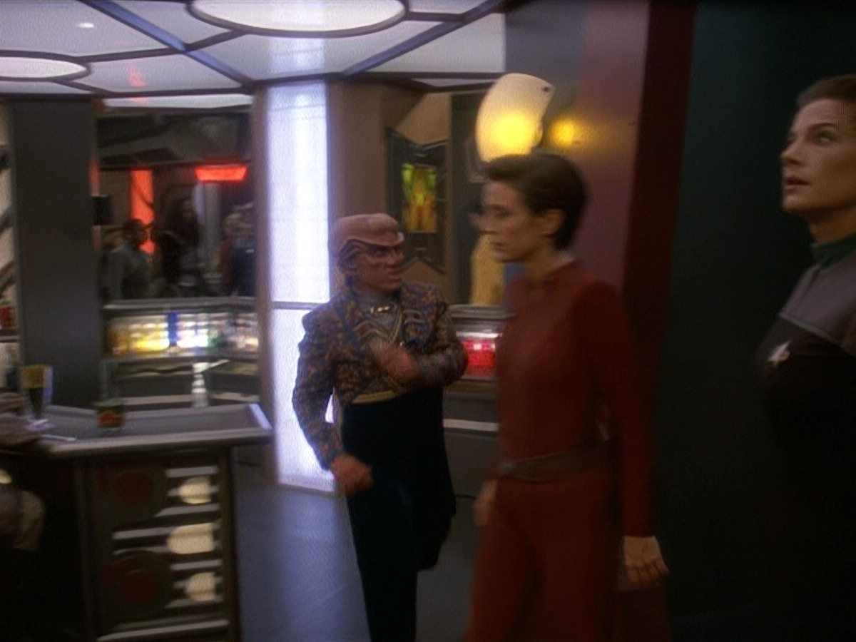 extant_StarTrek_DS9_5x24-EmpokNor_00014.jpg