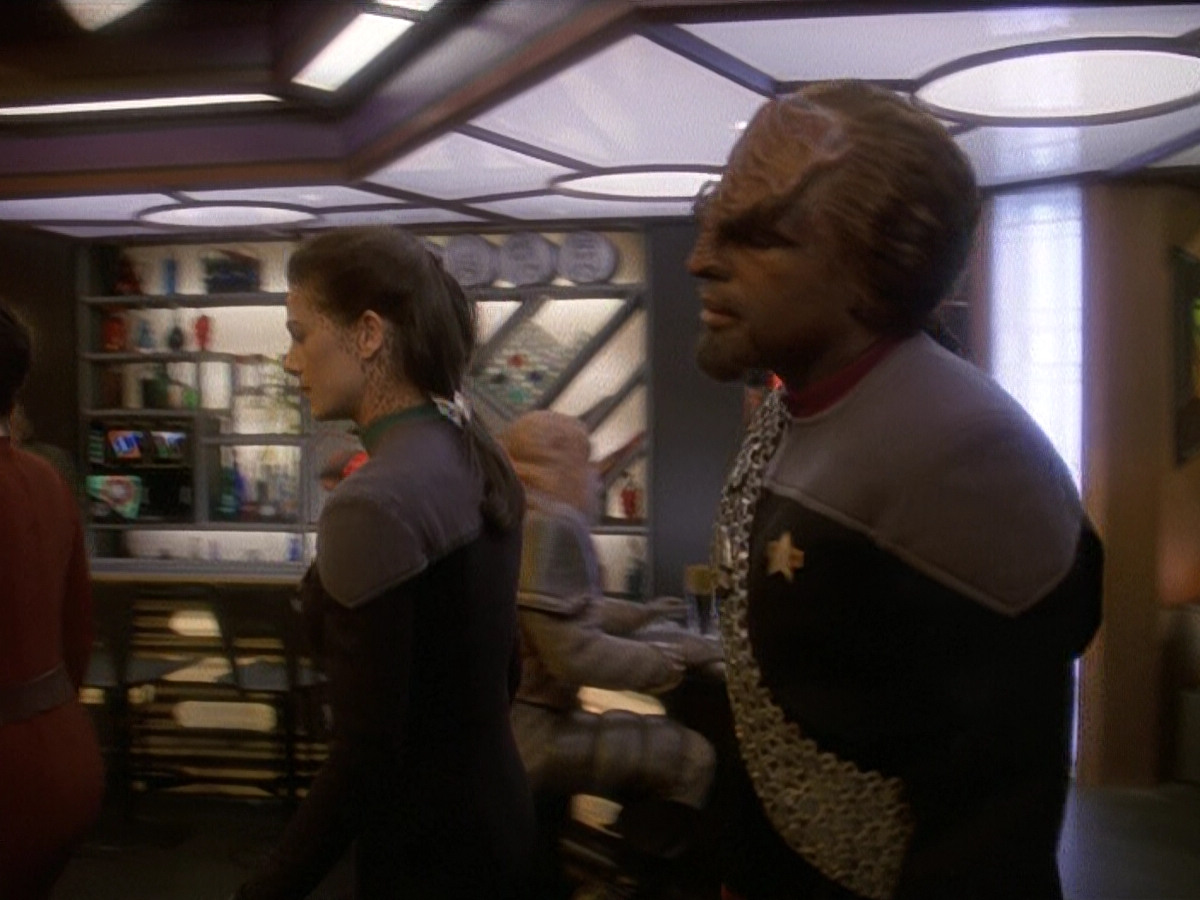 extant_StarTrek_DS9_5x24-EmpokNor_00029.jpg