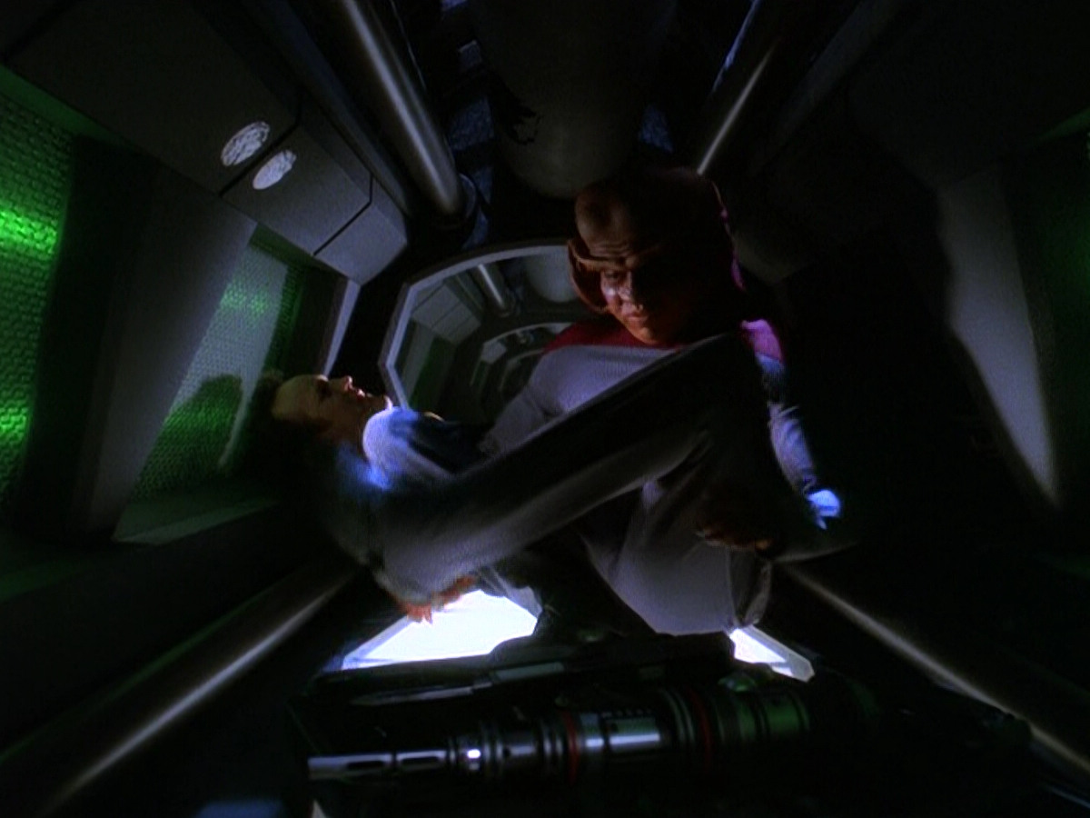 extant_StarTrek_DS9_5x24-EmpokNor_00157.jpg