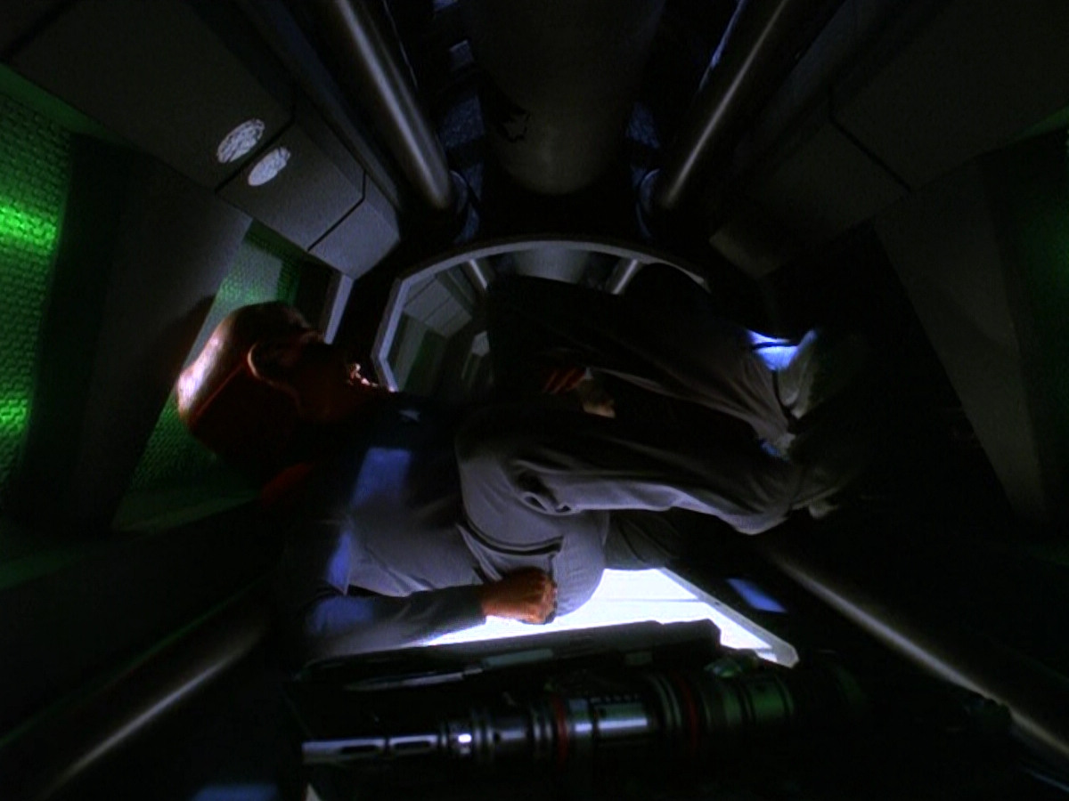 extant_StarTrek_DS9_5x24-EmpokNor_00159.jpg