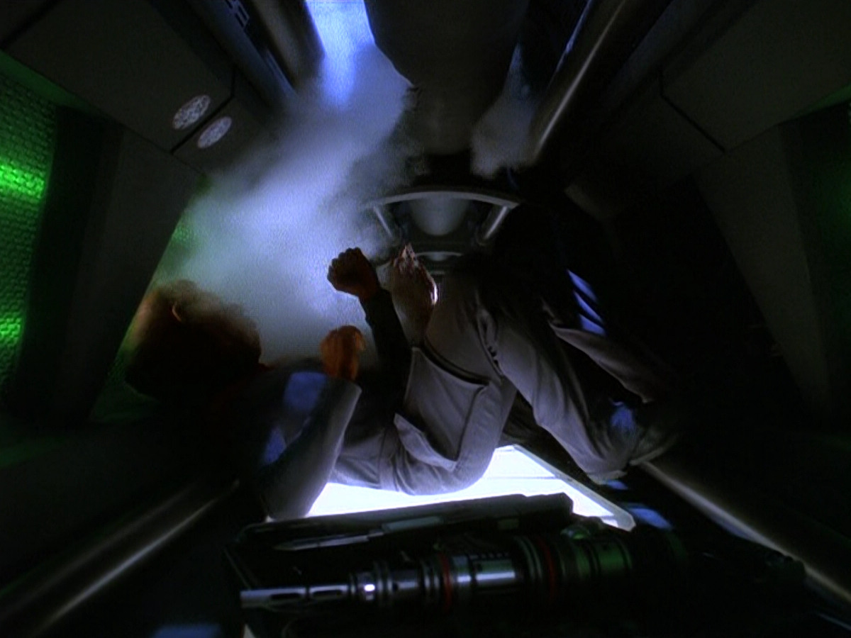 extant_StarTrek_DS9_5x24-EmpokNor_00162.jpg