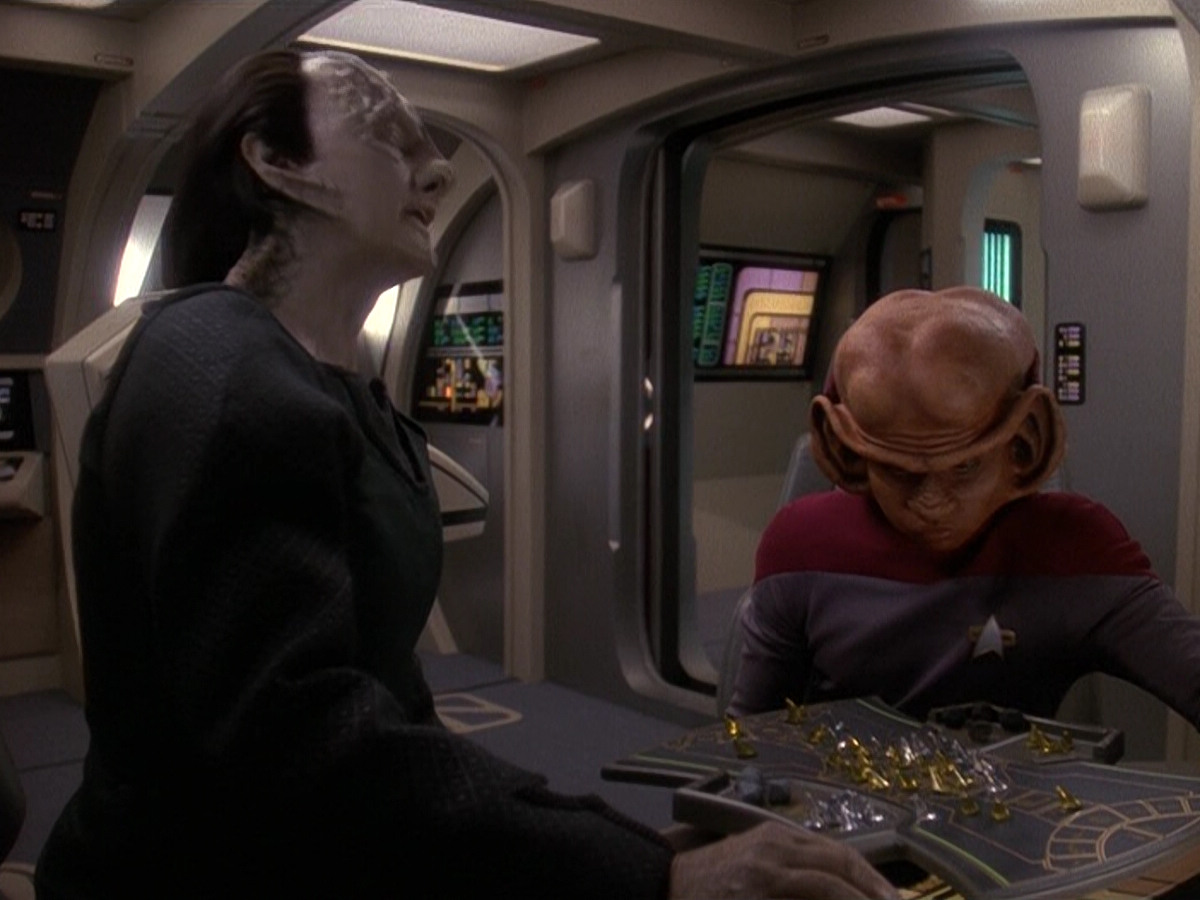 extant_StarTrek_DS9_5x24-EmpokNor_00603.jpg