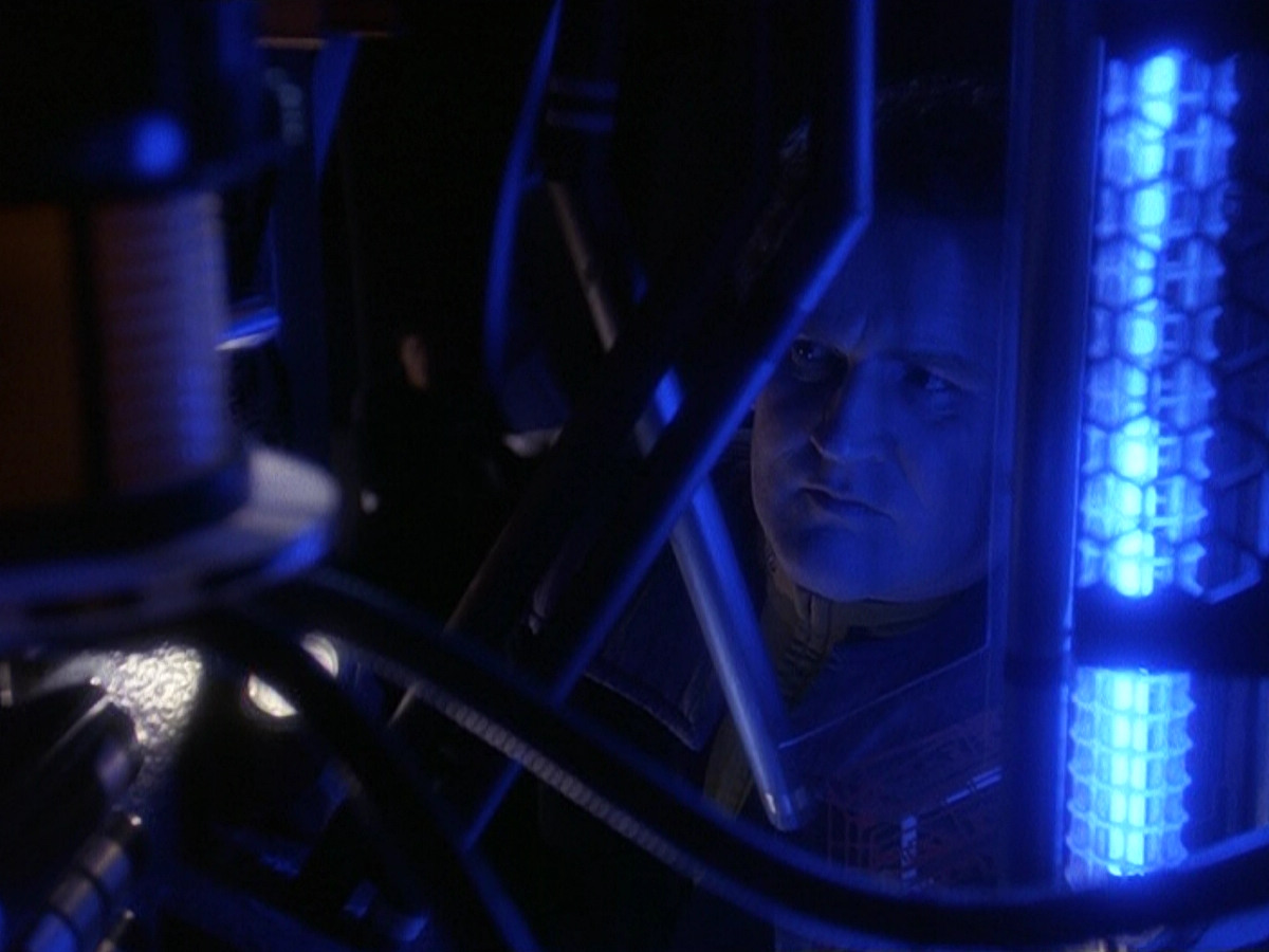 extant_StarTrek_DS9_5x24-EmpokNor_01224.jpg