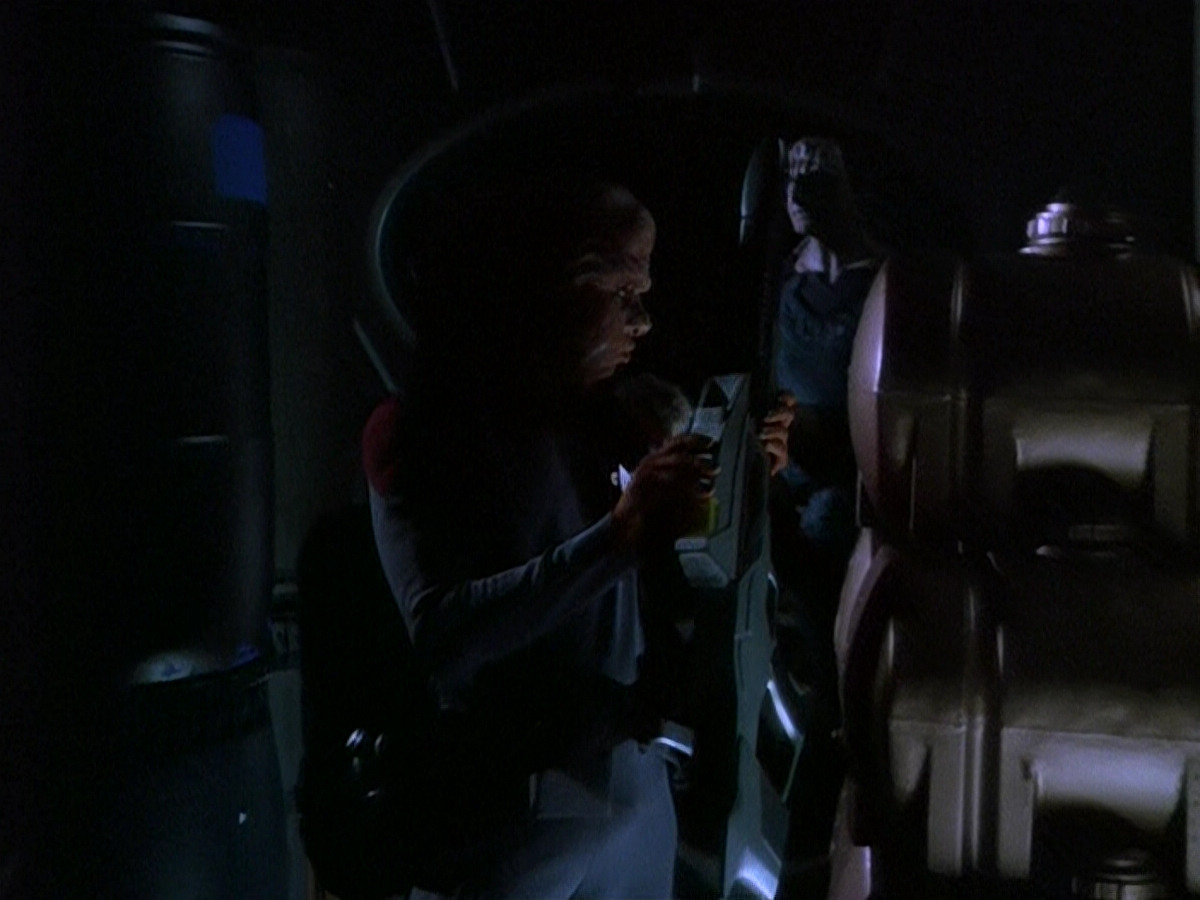 extant_StarTrek_DS9_5x24-EmpokNor_01469.jpg