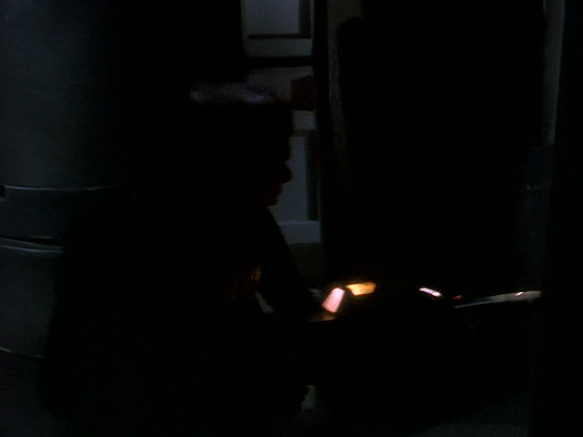 extant_StarTrek_DS9_5x24-EmpokNor_01482.jpg