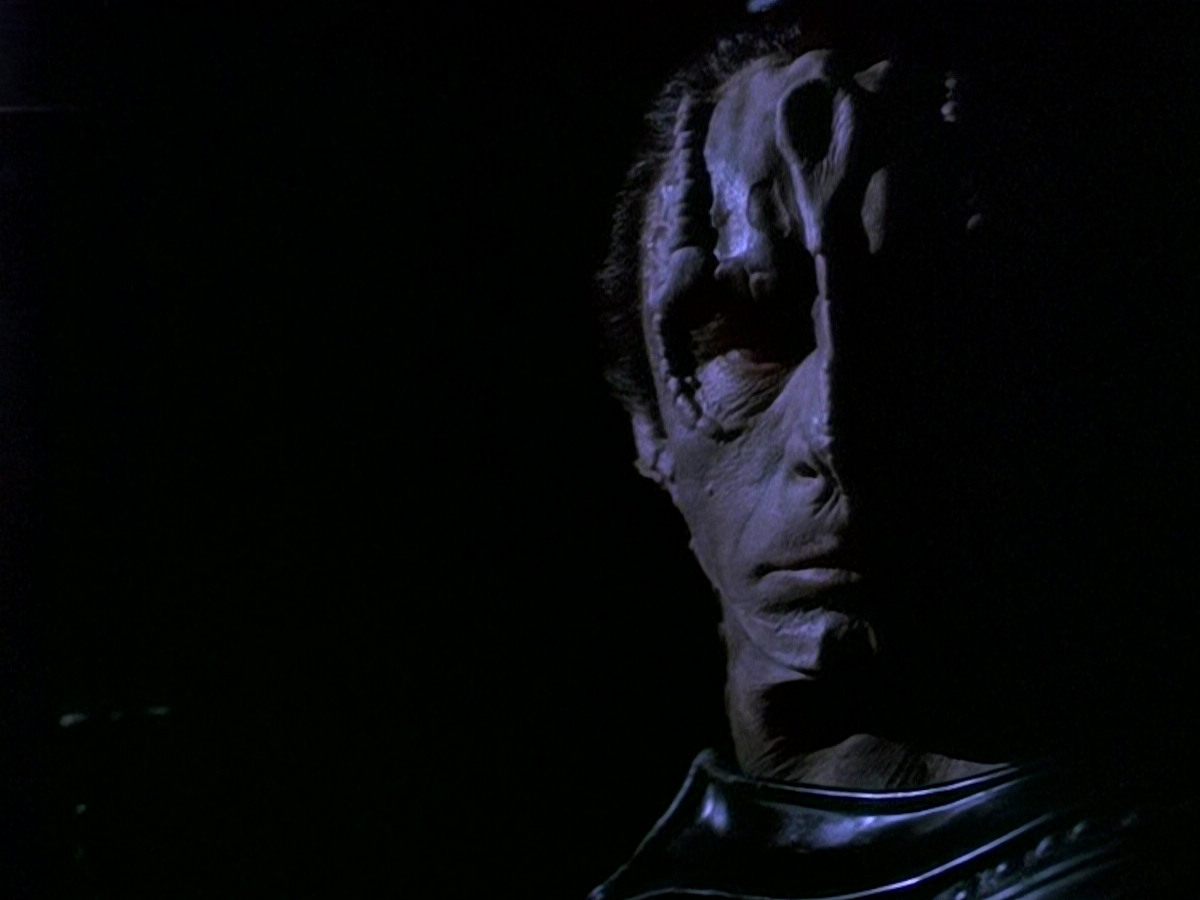 extant_StarTrek_DS9_5x24-EmpokNor_01510.jpg
