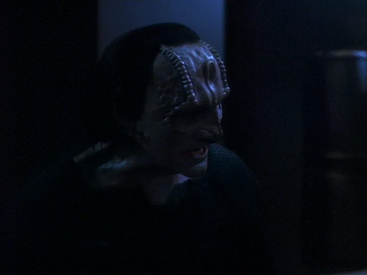 extant_StarTrek_DS9_5x24-EmpokNor_03479.jpg