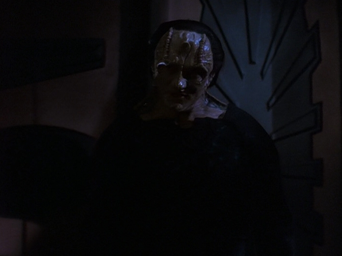 extant_StarTrek_DS9_5x24-EmpokNor_03485.jpg