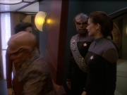 extant_StarTrek_DS9_5x24-EmpokNor_00024.jpg