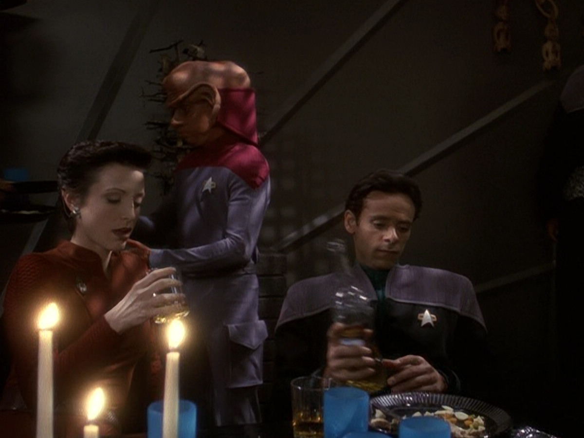 extant_StarTrek_DS9_5x25-InTheCards_00016.jpg