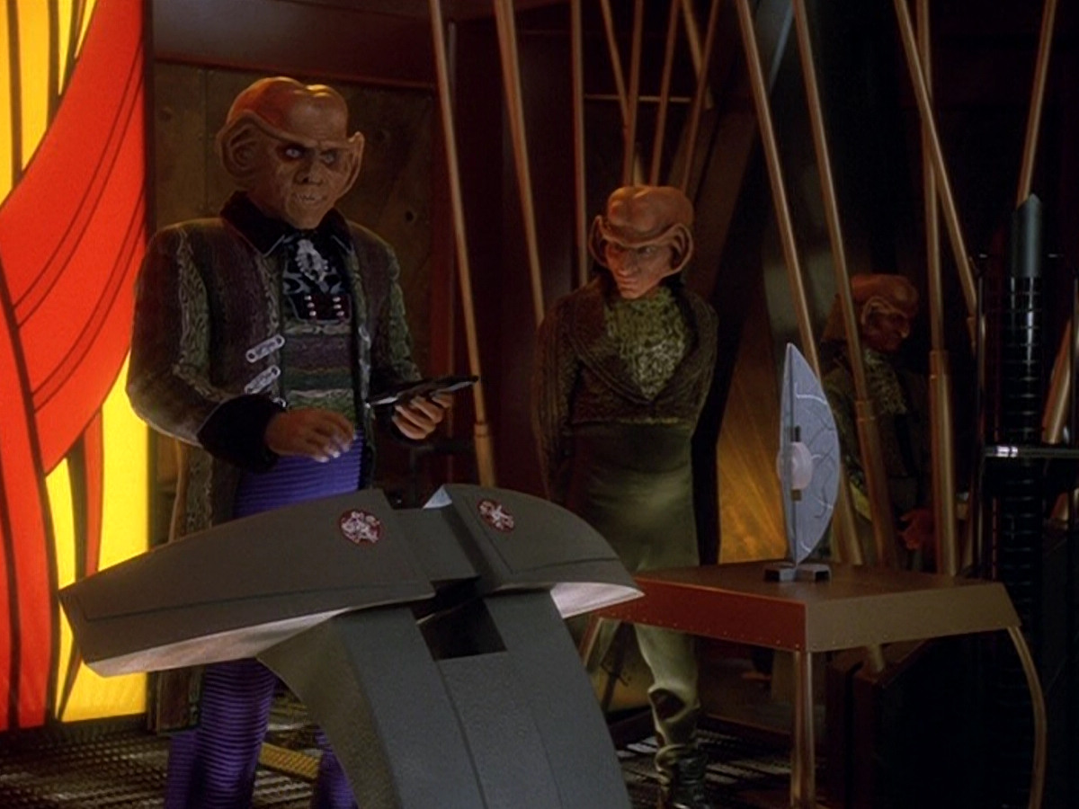 extant_StarTrek_DS9_5x25-InTheCards_00959.jpg