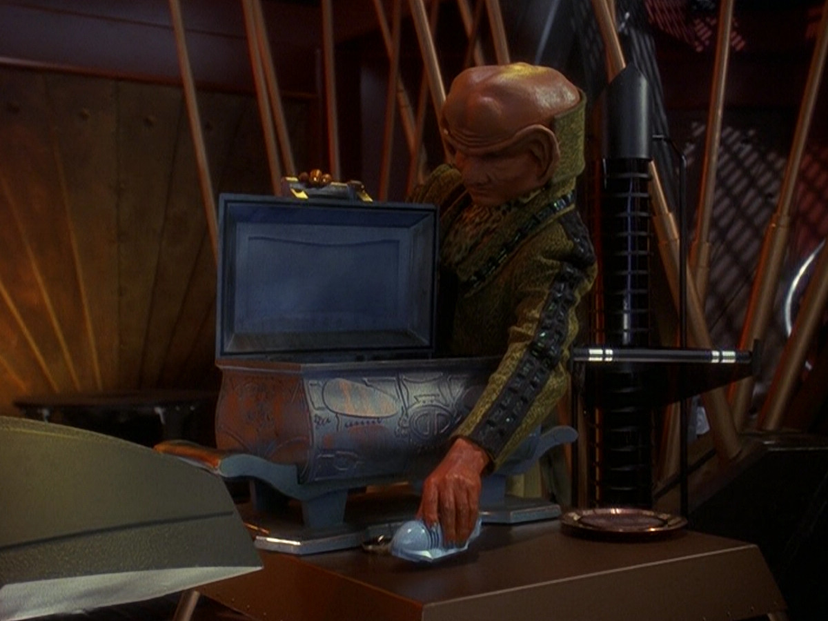 extant_StarTrek_DS9_5x25-InTheCards_00984.jpg