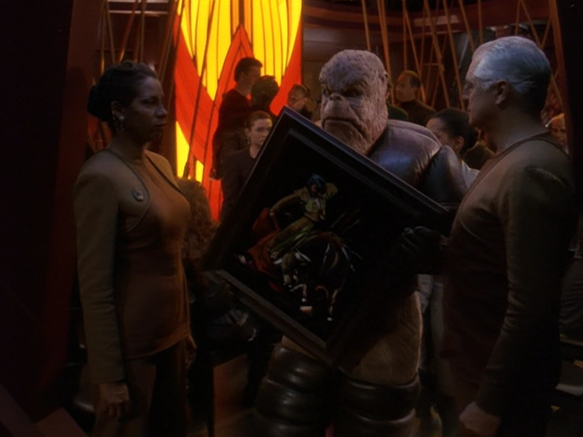 extant_StarTrek_DS9_5x25-InTheCards_01214.jpg