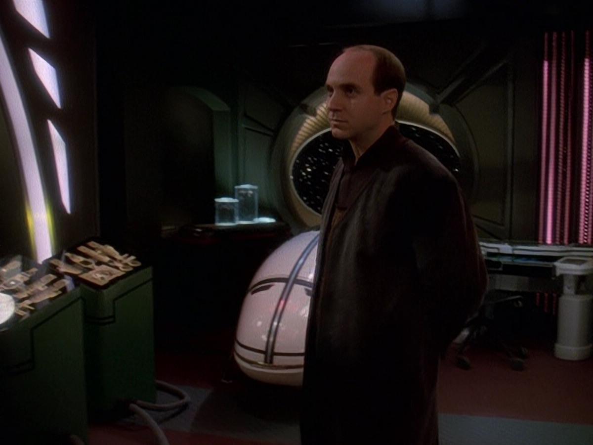 extant_StarTrek_DS9_5x25-InTheCards_01449.jpg