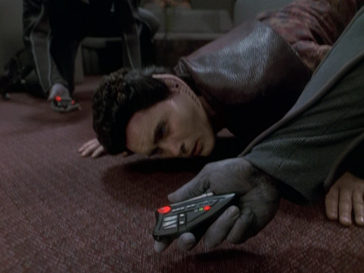 extant_StarTrek_DS9_5x25-InTheCards_02670.jpg