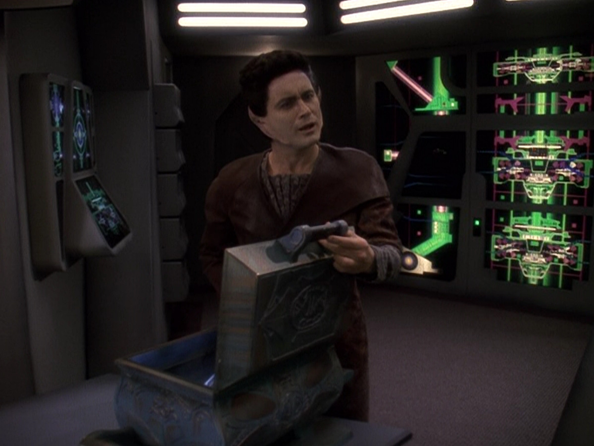 extant_StarTrek_DS9_5x25-InTheCards_03450.jpg