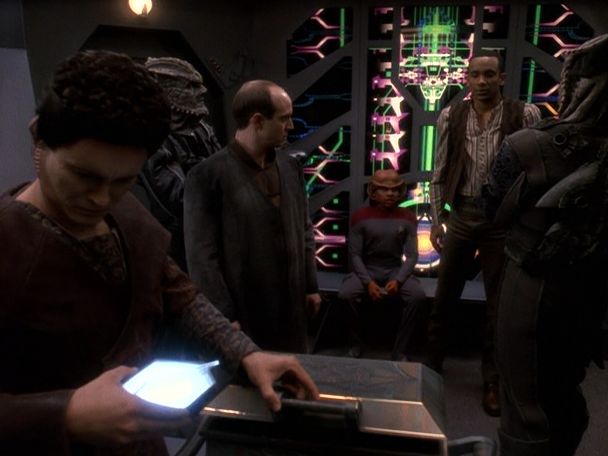 extant_StarTrek_DS9_5x25-InTheCards_03464.jpg