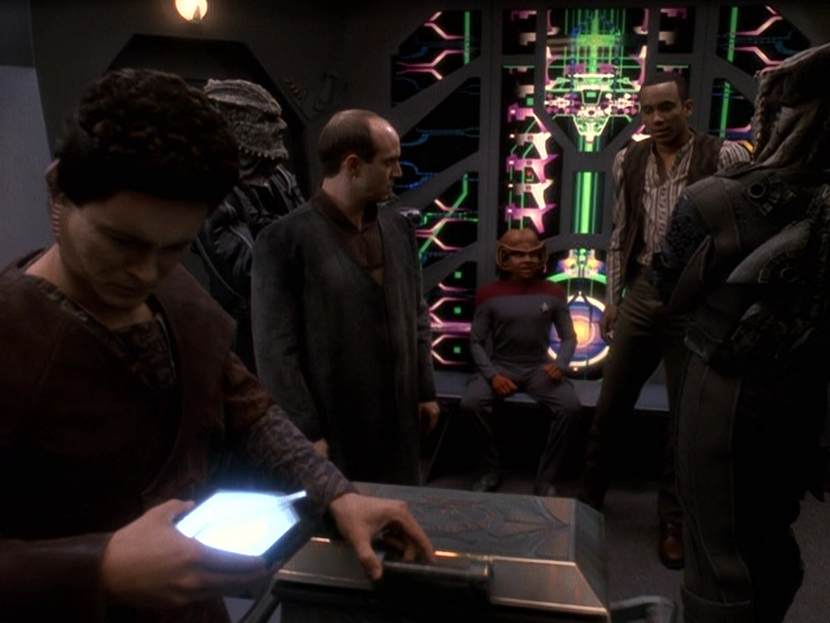 extant_StarTrek_DS9_5x25-InTheCards_03465.jpg
