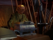 extant_StarTrek_DS9_5x25-InTheCards_01104.jpg