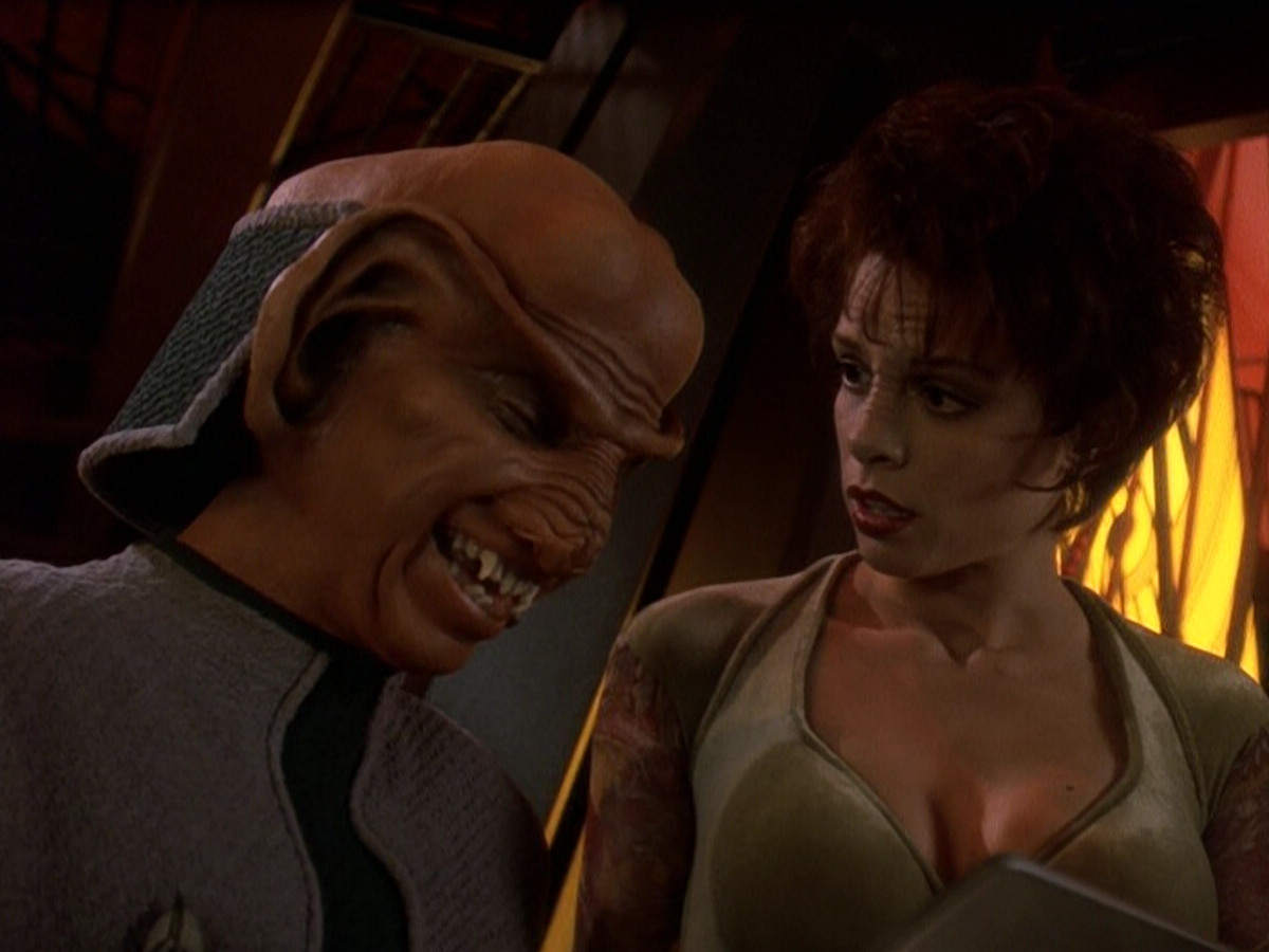 extant_StarTrek_DS9_5x26-CallToArms_00011.jpg
