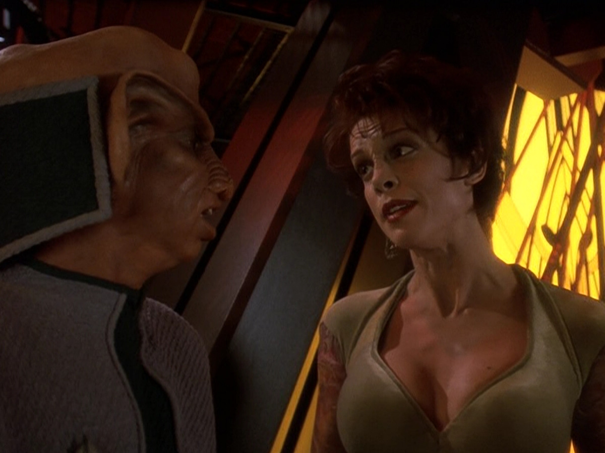 extant_StarTrek_DS9_5x26-CallToArms_00029.jpg