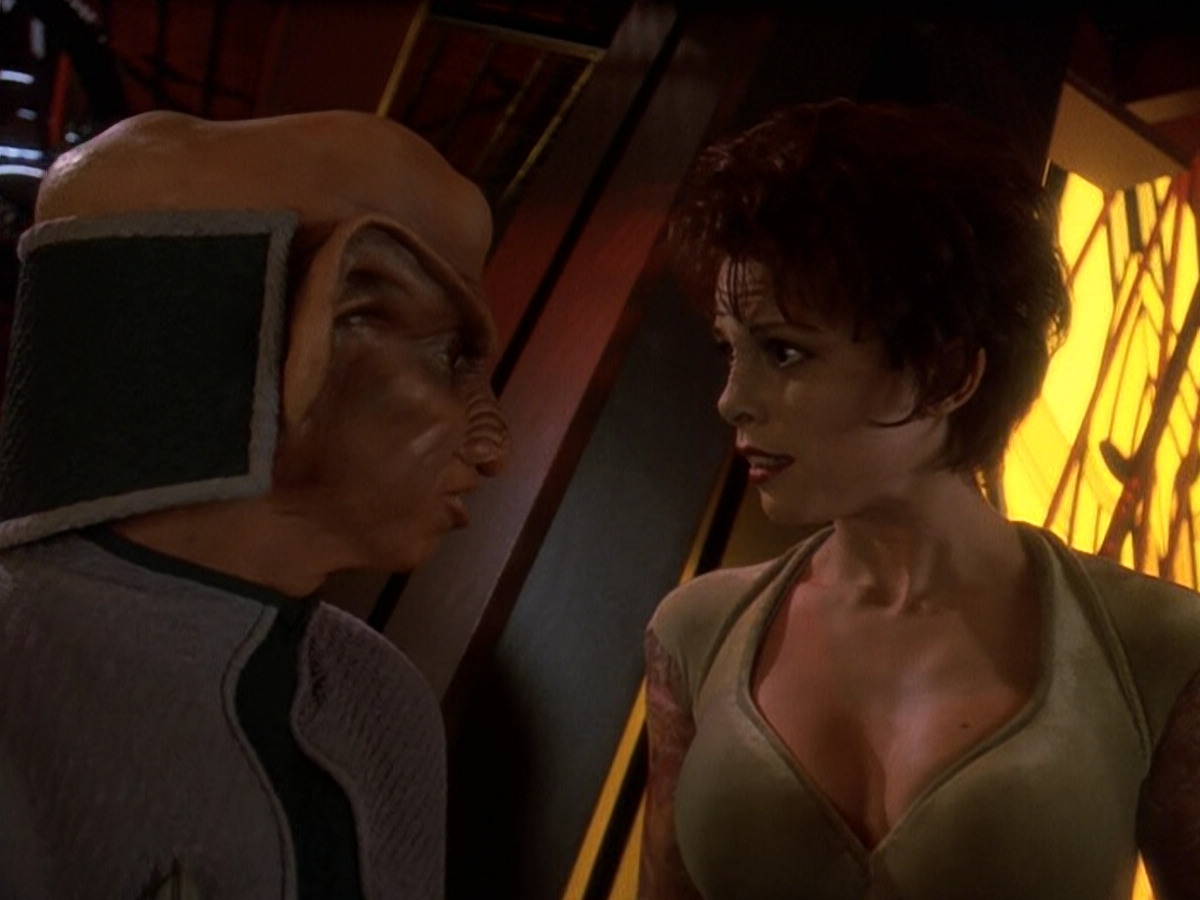extant_StarTrek_DS9_5x26-CallToArms_00036.jpg