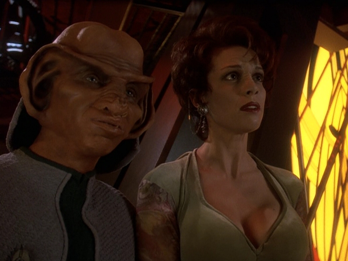 extant_StarTrek_DS9_5x26-CallToArms_00057.jpg