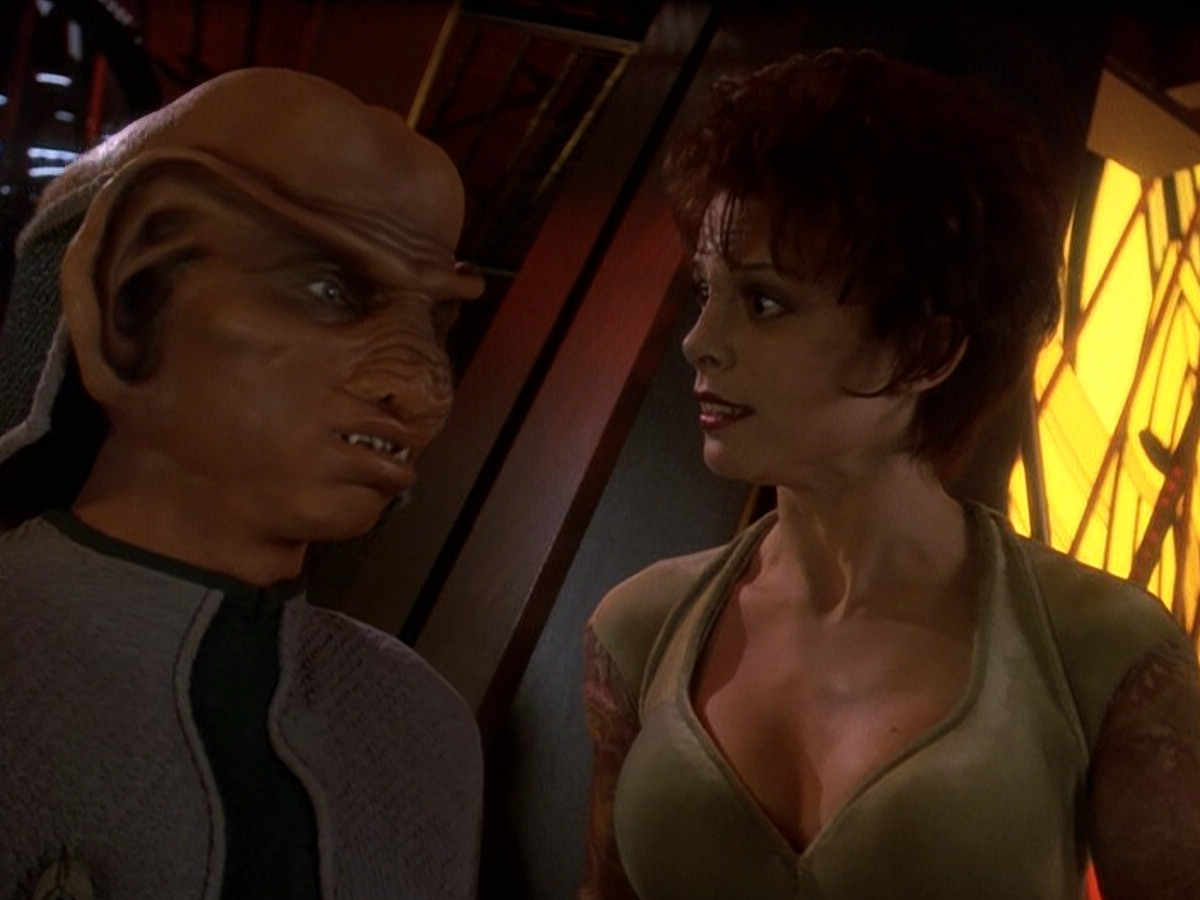 extant_StarTrek_DS9_5x26-CallToArms_00060.jpg