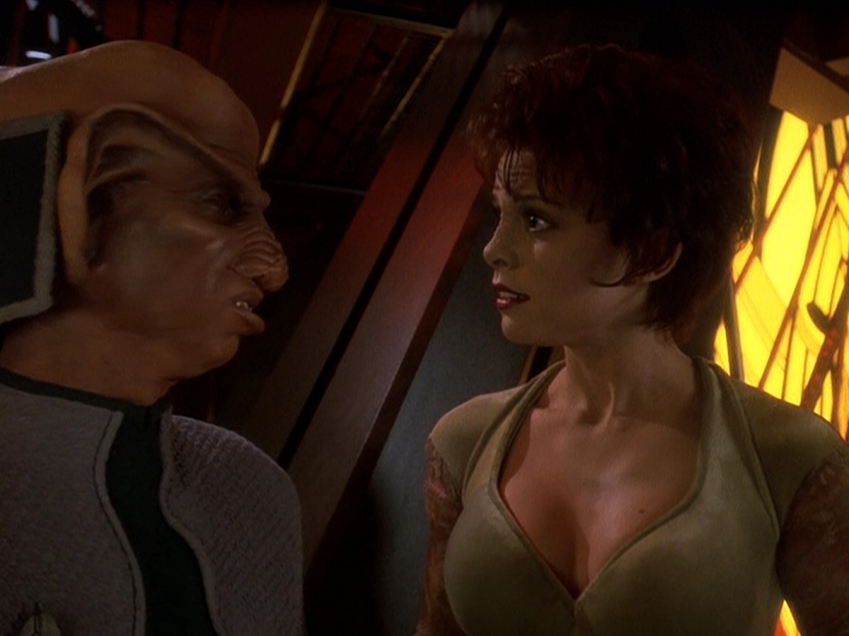 extant_StarTrek_DS9_5x26-CallToArms_00061.jpg
