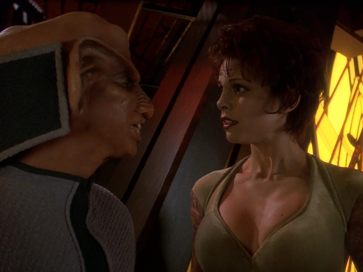 extant_StarTrek_DS9_5x26-CallToArms_00070.jpg