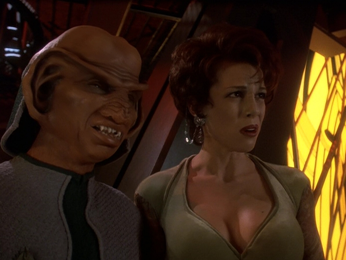 extant_StarTrek_DS9_5x26-CallToArms_00074.jpg