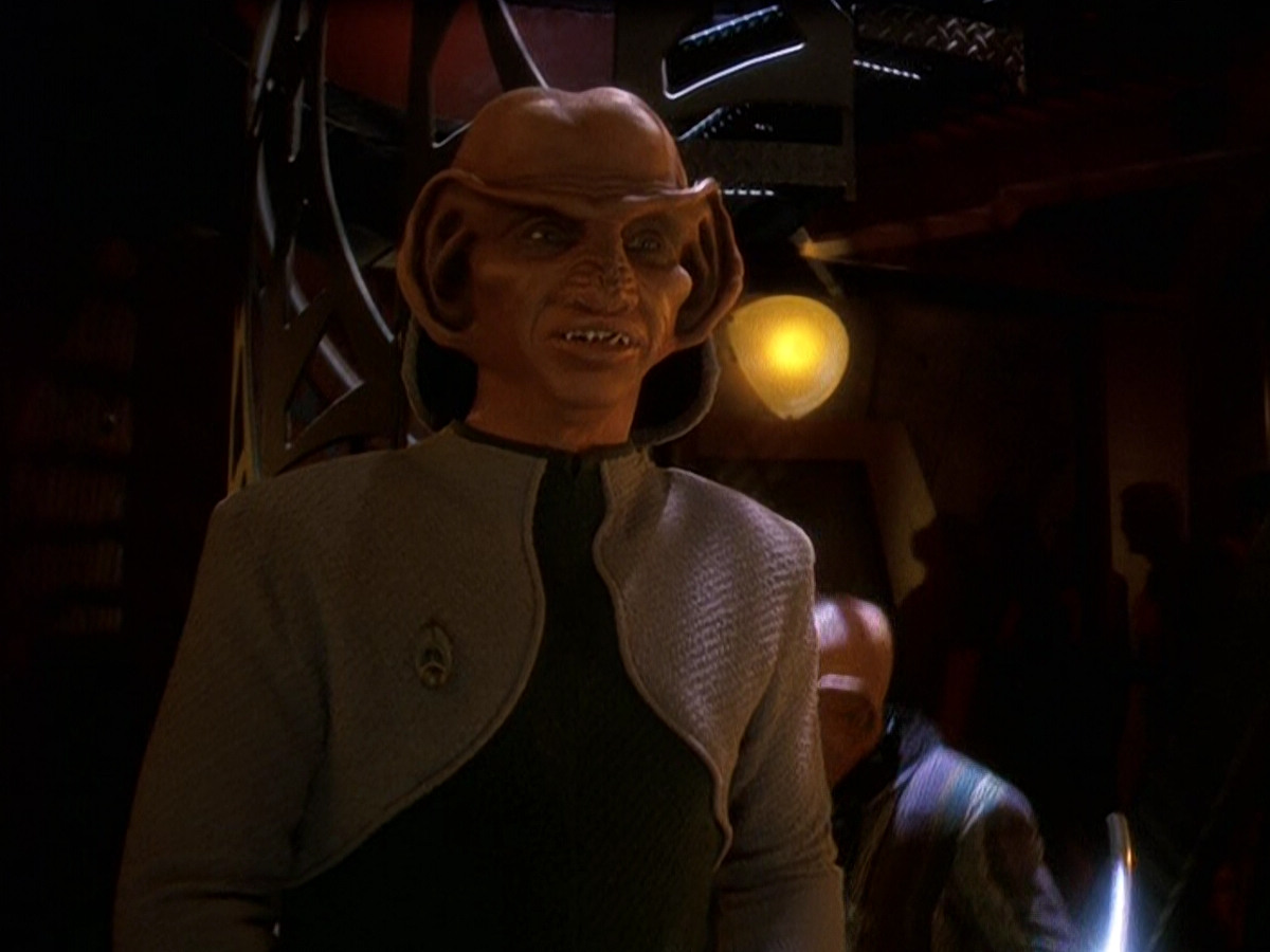 extant_StarTrek_DS9_5x26-CallToArms_00140.jpg