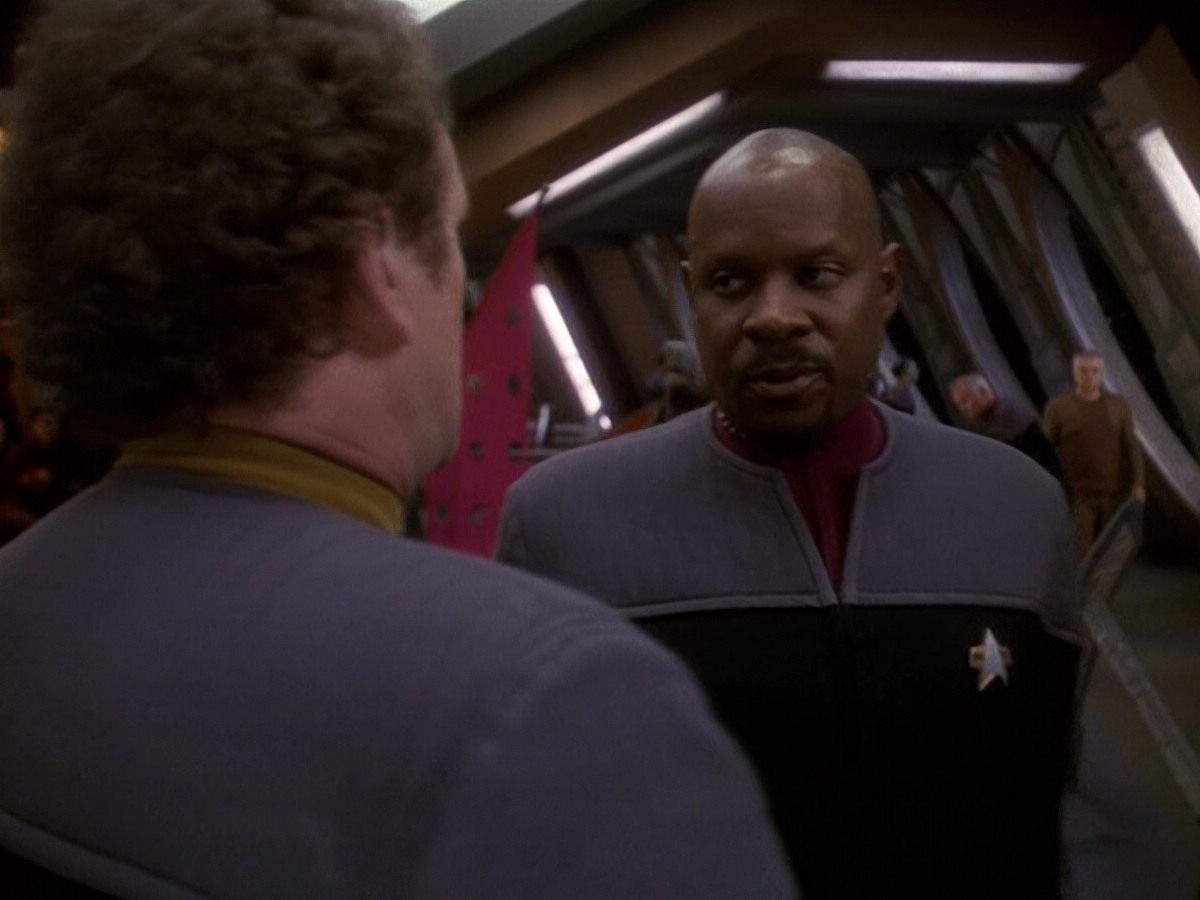 extant_StarTrek_DS9_5x26-CallToArms_00158.jpg