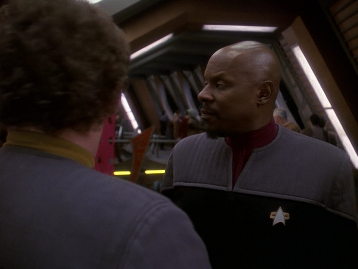 extant_StarTrek_DS9_5x26-CallToArms_00164.jpg