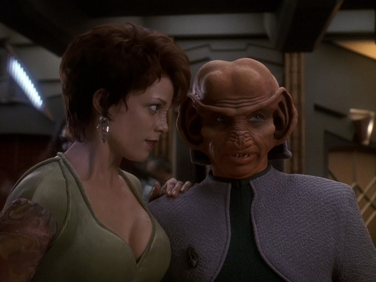 extant_StarTrek_DS9_5x26-CallToArms_00185.jpg