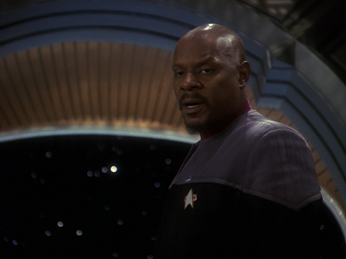 extant_StarTrek_DS9_5x26-CallToArms_00471.jpg