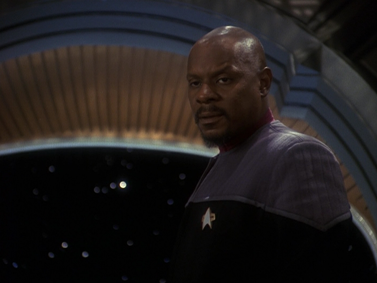 extant_StarTrek_DS9_5x26-CallToArms_00472.jpg