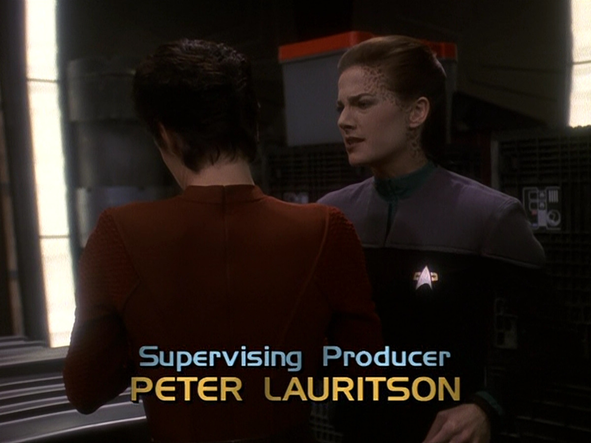 extant_StarTrek_DS9_5x26-CallToArms_00588.jpg