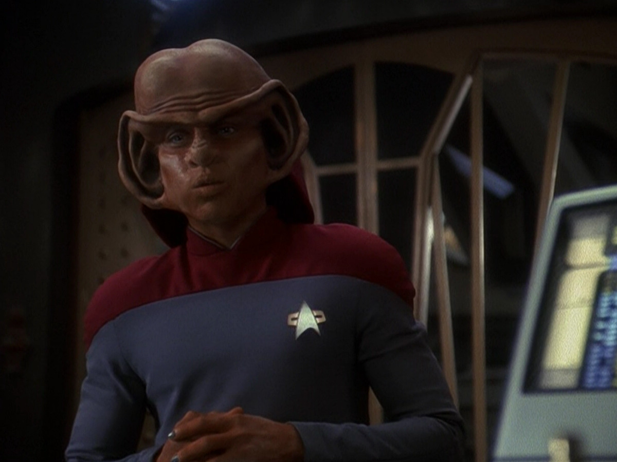 extant_StarTrek_DS9_5x26-CallToArms_00683.jpg
