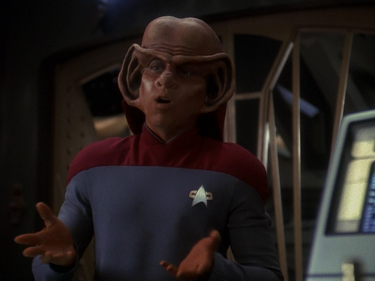 extant_StarTrek_DS9_5x26-CallToArms_00691.jpg
