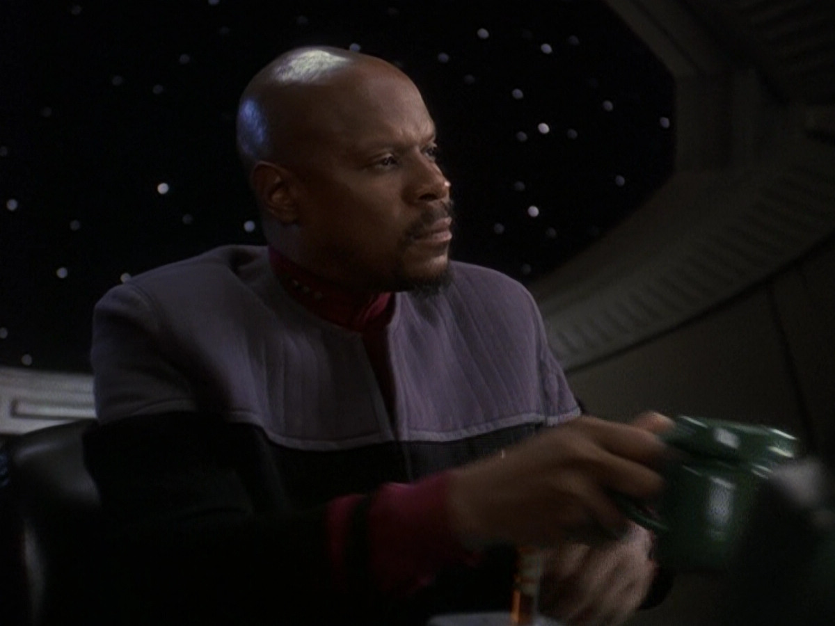 extant_StarTrek_DS9_5x26-CallToArms_00693.jpg